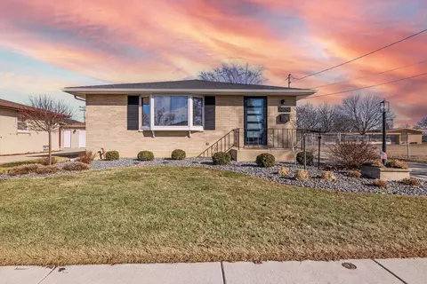 2219 17th, Kenosha, WI 53140