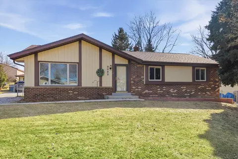 9045 W Rochelle, Milwaukee, WI 53224