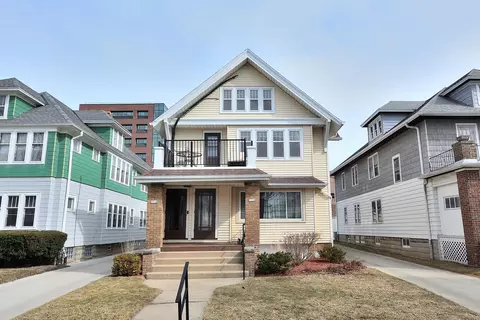 3316 N Cramer #3318, Milwaukee, WI 53211