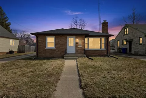 7525 6th, Kenosha, WI 53143