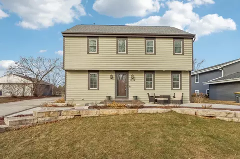 1254 Lambeth, Waukesha, WI 53189