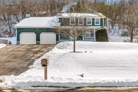 4304 Meadowlark, La Crosse, WI 54601