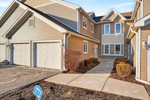 772 Bridlewood #5202D, Hartford, WI 53027