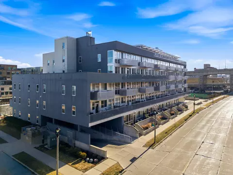 1902 N Commerce #105, Milwaukee, WI 53212
