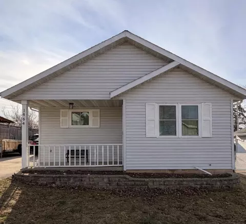 1464 Paul, Waukesha, WI 53186