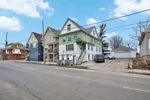 2510 S 6 #2510A, Milwaukee, WI 53215