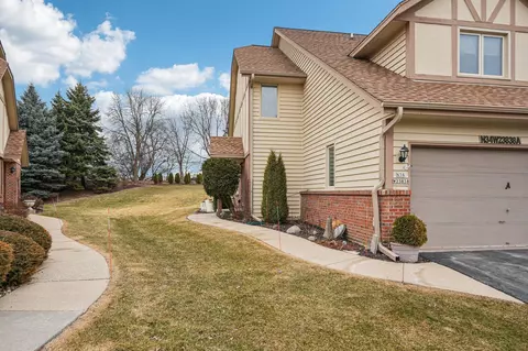 n34w23838 Grace #A, Pewaukee, WI 53072