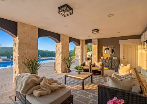 s17w28902 Price, Genesee, WI 53188