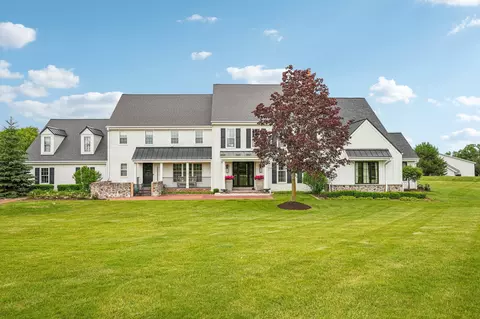 13700 N Riverland, Mequon, WI 53097
