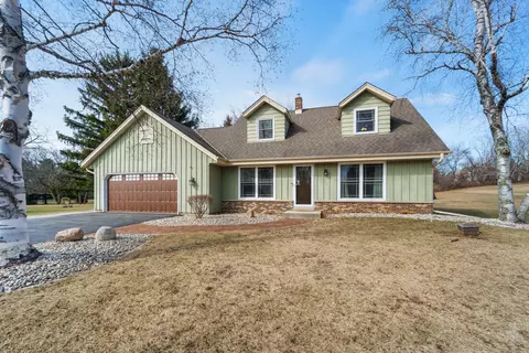 w322s7805 Claire, Mukwonago, WI 53149