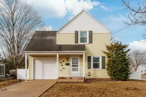 165 N Elmwood, Burlington, WI 53105