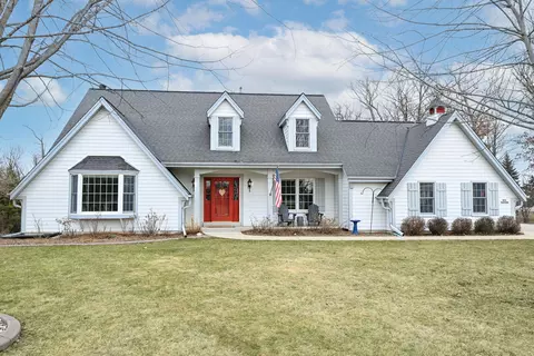 n51w16948 Fair Oak, Menomonee Falls, WI 53051