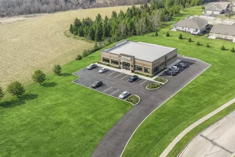 2704 S Main, West Bend, WI 53095