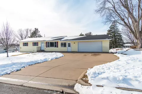 1329 Johnson, Onalaska, WI 54650