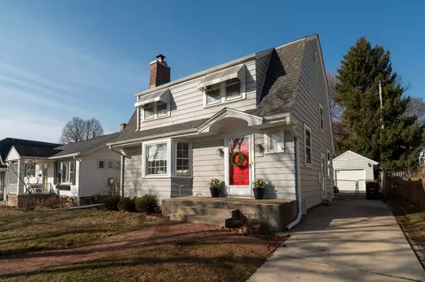 1753 Underwood, Wauwatosa, WI 53213