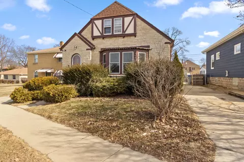 3620 S Howell, Milwaukee, WI 53207