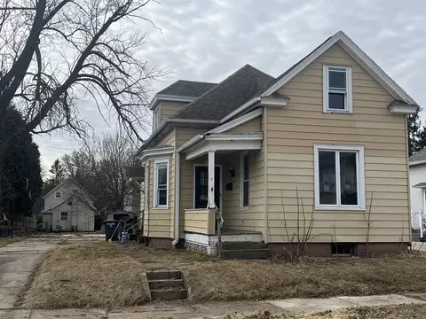 1423 Mehrtens, Sheboygan, WI 53081