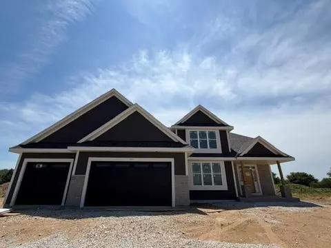 617 Talbots Woods, Dousman, WI 53118