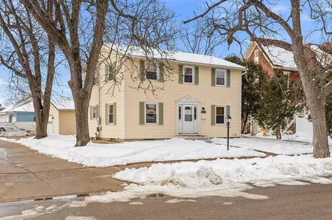614 13th, La Crosse, WI 54601