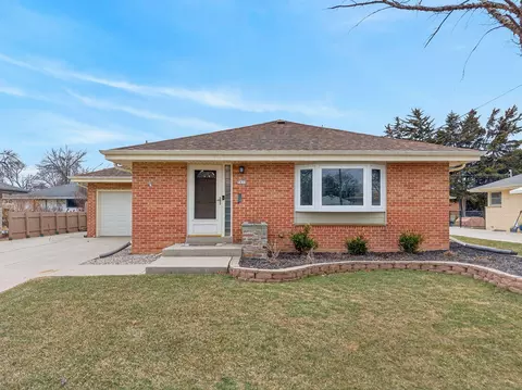 7413 W Ohio, Milwaukee, WI 53219
