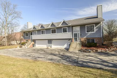 1901 Woodburn #D, Waukesha, WI 53188