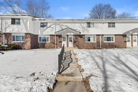 809 Ridgeway, Pewaukee, WI 53072