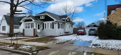 1115 Perry, Racine, WI 53406