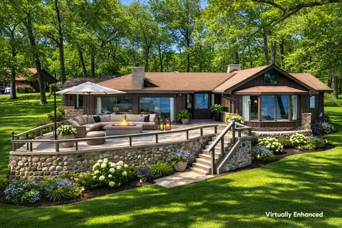 2572 North Shr, Delavan, WI 53115