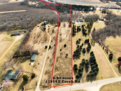 11914 E Crk, Bradford, WI 53114