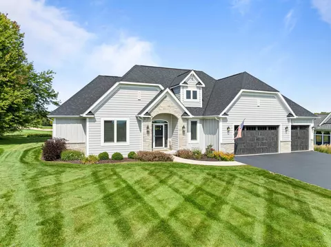 1360 Masters #20-23, Geneva, WI 53147