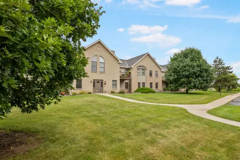 942 Oconomowoc, Oconomowoc, WI 53066