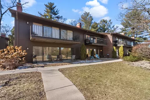 92 Red Chimney #3, Geneva, WI 53147
