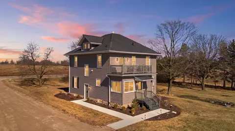 w4037 County Road Rr, Holland, WI 53013