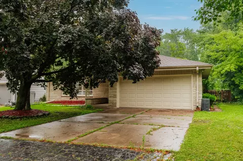 4212 N 95th, Wauwatosa, WI 53222