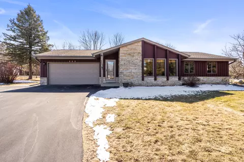 323 Porthamel, Wales, WI 53183