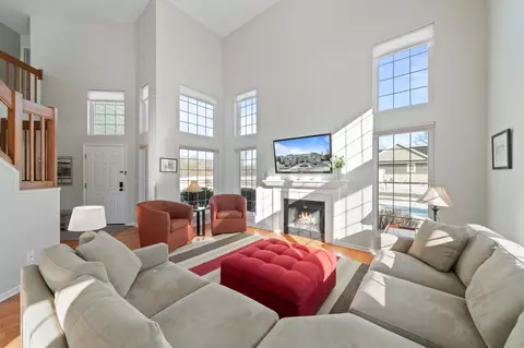 1853 Woodland #12-01, Geneva, WI 53147
