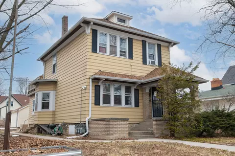 2715 N Humboldt, Milwaukee, WI 53212