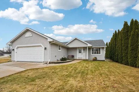 1183 Rockfield, Hartford, WI 53027