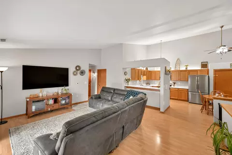 9332 W Loomis #6, Franklin, WI 53132