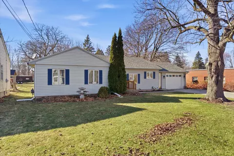 175 N Dries, Saukville, WI 53080