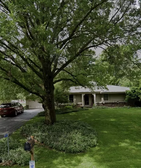 w378n5905 Valley, Oconomowoc, WI 53066