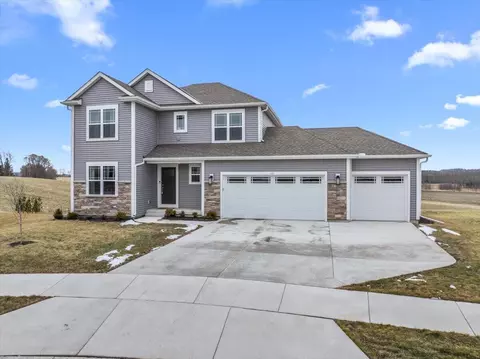 177 Emerald, Saukville, WI 53080
