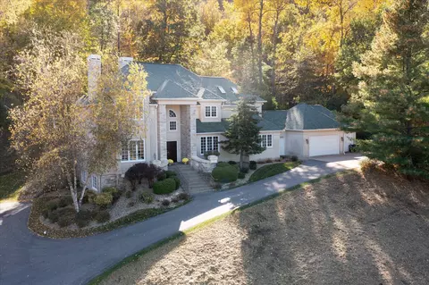 w5419 Pine Bluff Road, Shelby, WI 54601
