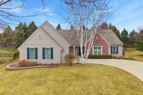 446 W W Brg, Grafton, WI 53024