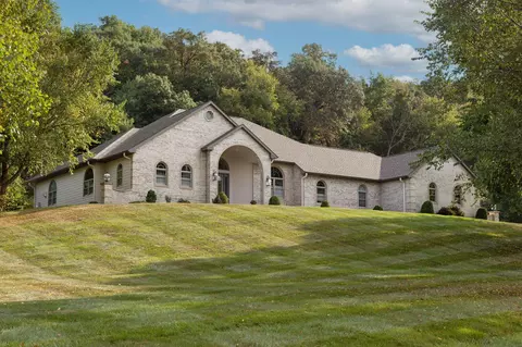 N6516 Forest, Onalaska, WI 54636