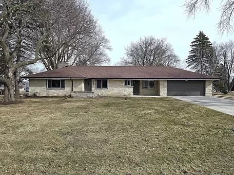 4760 N 159th, Brookfield, WI 53005