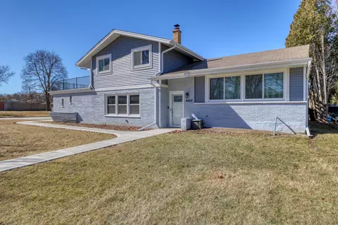 4605 N 107th, Wauwatosa, WI 53225