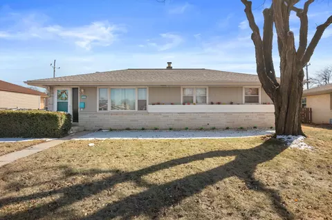 9043 W Grantosa, Milwaukee, WI 53225