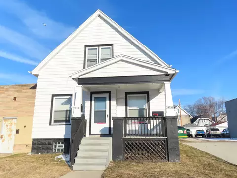 3424 N Holton, Milwaukee, WI 53212