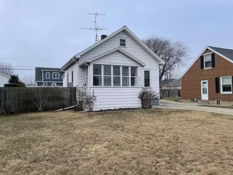7616 15th, Kenosha, WI 53143